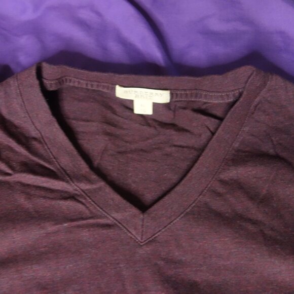 Burberry Brit 100% Cotton V-Neck Size XL T-Shirt - Picture 3 of 13